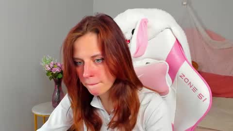 Snapshot of freyaveys chatting on 06/19/26, 05:12 FreyaVeys online show from 06/19/26, 05:12