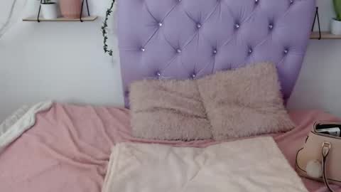 Freyja online show from 09/25/25, 09:29