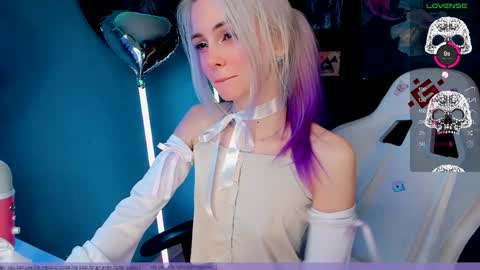 Snapshot of frida_fortune chatting on 01/24/25, 02:30 Frida A boost to fortune for the one who gives a thumbs up and a bonus lucky for those who support me by joining the fanclub online show from 01/24/25, 02:30