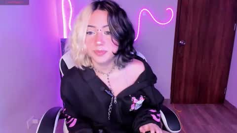 Snapshot of frida_lassi_ chatting on 11/09/25, 10:08 frida_lassi_ online show from 11/09/25, 10:08