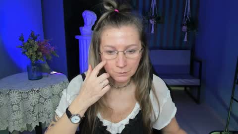 Snapshot of fridatander chatting on 01/27/25, 09:02 Frida Tander online show from 01/27/25, 09:02