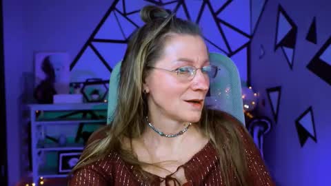 Snapshot of fridatander chatting on 02/16/25, 01:05 Frida Tander online show from 02/16/25, 01:05