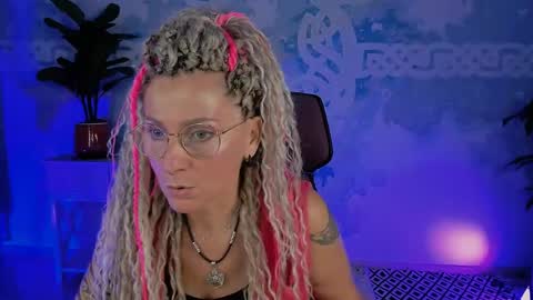 Frida Tander online show from 05/24/26, 05:12