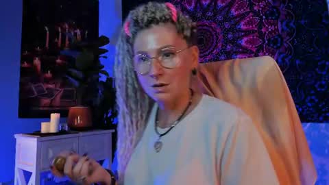 Frida Tander online show from 06/12/26, 06:23