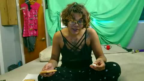 Snapshot of fridaybliss chatting on 09/09/25, 04:28 Friday Bliss online show from 09/09/25, 04:28