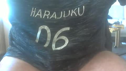 Snapshot of fridolin32 chatting on 04/30/26, 01:17 fridolin32 online show from 04/30/26, 01:17