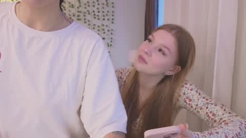 Snapshot of friend_foryou chatting on 12/16/24, 07:37 Lina online show from 12/16/24, 07:37