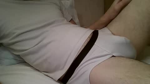 friendly_frank_18 online show from 11/08/25, 04:51