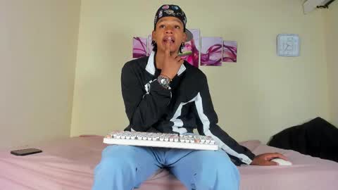 Snapshot of friends_420 chatting on 12/20/25, 08:27 friends_420 online show from 12/20/25, 08:27