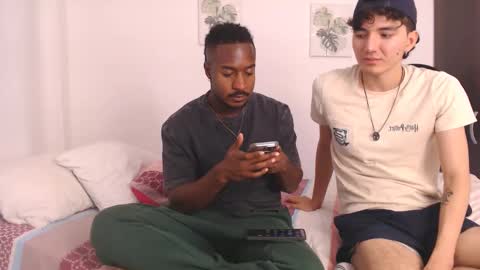 Snapshot of friendsession_ chatting on 02/16/25, 11:37 Danny and your friends online show from 02/16/25, 11:37