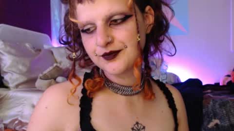 Snapshot of friskyflowers chatting on 09/11/25, 04:23 cherry online show from 09/11/25, 04:23