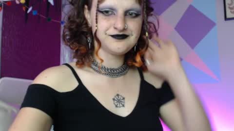 Snapshot of friskyflowers chatting on 10/17/25, 02:15 cherry online show from 10/17/25, 02:15