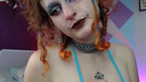 Snapshot of friskyflowers chatting on 11/21/25, 08:18 cherry online show from 11/21/25, 08:18