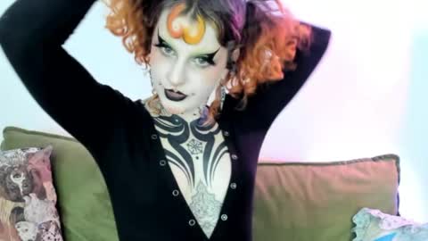 cherry online show from 04/11/26, 12:15