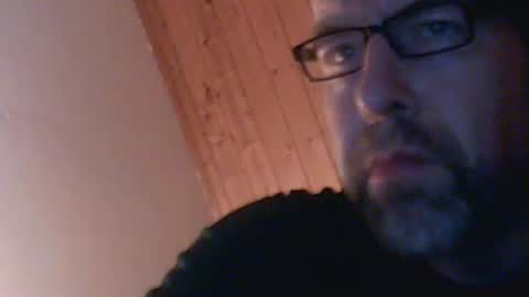 fromgermanywithlove1 online show from 10/19/25, 02:23