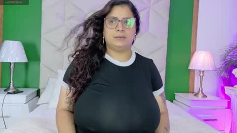 Lucy online show from 04/23/26, 01:24