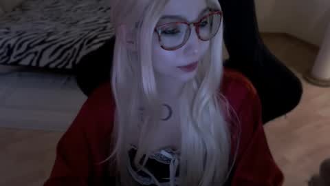 Snapshot of fromsun_forsoul chatting on 05/08/26, 07:46 Lilith online show from 05/08/26, 07:46