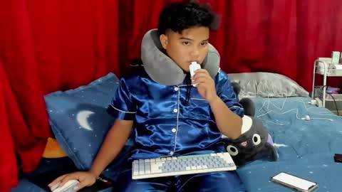 Snapshot of frostbite_69 chatting on 12/05/24, 05:28 GABBY online show from 12/05/24, 05:28