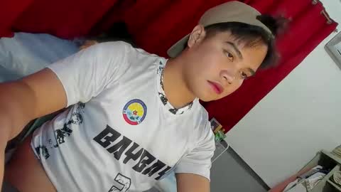 Snapshot of frostbite_69 chatting on 10/16/25, 07:04 GABBY online show from 10/16/25, 07:04