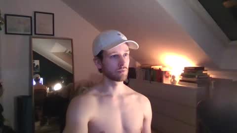 Snapshot of frozenyoga chatting on 01/17/25, 04:47 frozenyoga online show from 01/17/25, 04:47