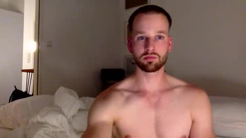 Snapshot of frozenyoga chatting on 09/19/25, 12:02 frozenyoga online show from 09/19/25, 12:02