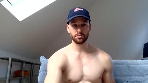 Snapshot of frozenyoga chatting on 09/26/25, 08:40 frozenyoga online show from 09/26/25, 08:40