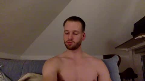 Snapshot of frozenyoga chatting on 11/05/25, 08:31 frozenyoga online show from 11/05/25, 08:31