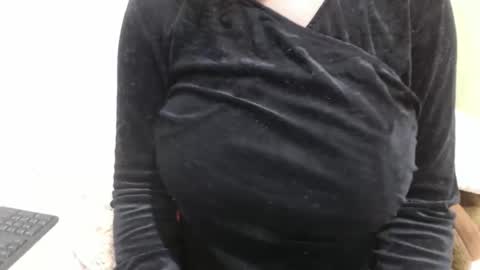 fruity28 online show from 10/30/25, 09:00