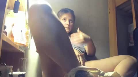 Snapshot of frumcake chatting on 02/04/25, 02:49 FrumCake online show from 02/04/25, 02:49