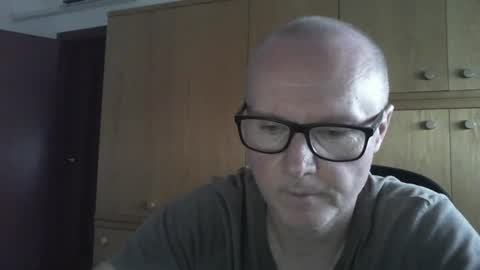 Snapshot of frustino75 chatting on 06/21/26, 04:20 Frustino online show from 06/21/26, 04:20