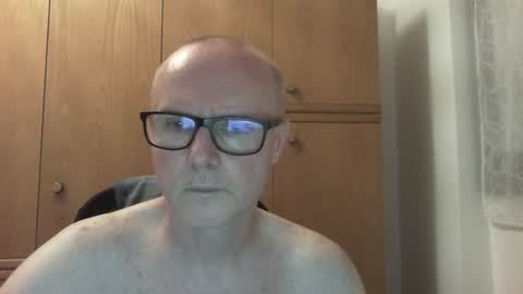 Snapshot of frustino75 chatting on 06/29/26, 04:18 Frustino online show from 06/29/26, 04:18