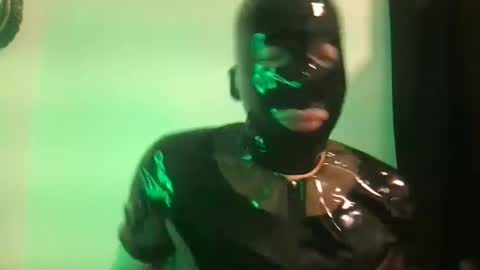 Snapshot of ftmrubbervamp chatting on 12/04/24, 04:21 FTM Rubber Model online show from 12/04/24, 04:21