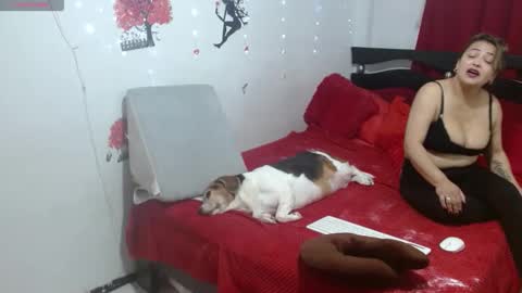 Snapshot of fuck_me_dirty chatting on 02/25/26, 03:05 fuck_me_dirty online show from 02/25/26, 03:05