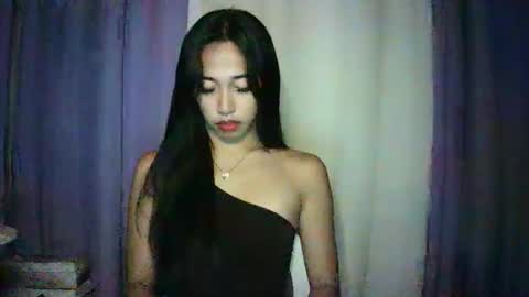 Snapshot of fuckinglily chatting on 02/16/26, 07:32 fuckinglily online show from 02/16/26, 07:32