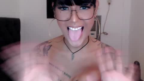 Snapshot of fuckingprincessanna chatting on 12/21/25, 11:28 Princess Anna online show from 12/21/25, 11:28