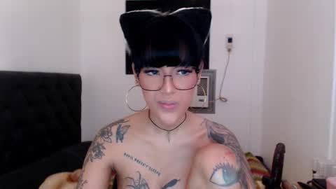 Snapshot of fuckingprincessanna chatting on 12/23/25, 10:46 Princess Anna online show from 12/23/25, 10:46