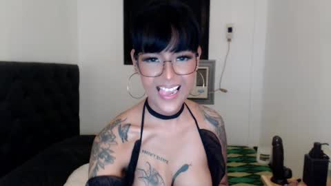 Snapshot of fuckingprincessanna chatting on 01/13/26, 12:32 Princess Anna online show from 01/13/26, 12:32