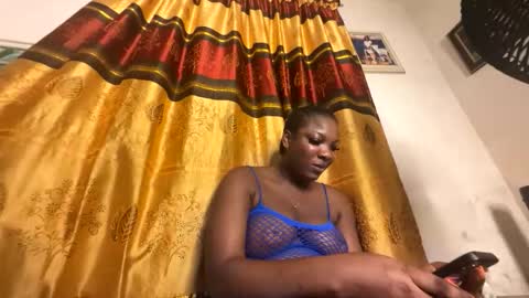 Snapshot of fuckmehot4 chatting on 09/19/25, 09:48 fuckmehot4 online show from 09/19/25, 09:48