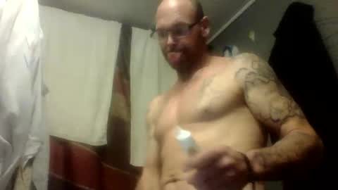 Snapshot of fucksogood43 chatting on 11/17/25, 12:05 fucksogood43 online show from 11/17/25, 12:05