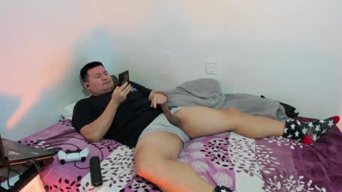 Snapshot of fuckynations chatting on 12/29/24, 12:20 Fuckdirtymen online show from 12/29/24, 12:20