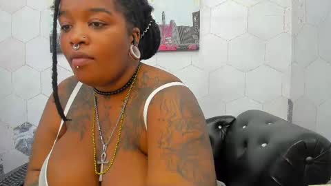 Anna Fuentes  online show from 09/26/25, 01:15