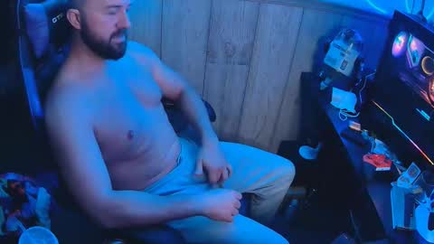 Snapshot of fufupop chatting on 10/25/25, 01:24 fufupop online show from 10/25/25, 01:24