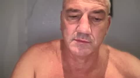 fullback_15 online show from 09/28/25, 10:09