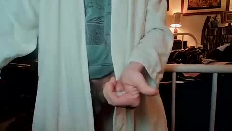 Snapshot of fullsvc chatting on 02/20/25, 03:52 fullsvc online show from 02/20/25, 03:52