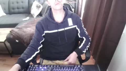 Snapshot of fululandready chatting on 12/05/24, 04:01 fullandready online show from 12/05/24, 04:01