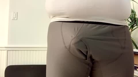 Snapshot of fun4him2018 chatting on 10/01/25, 01:06 fun4him2018 online show from 10/01/25, 01:06