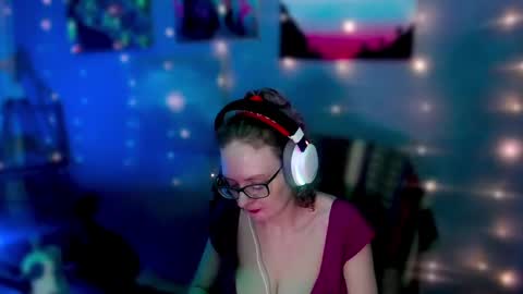 Snapshot of funafterdark13 chatting on 01/24/25, 05:53 Princess Nellie Captain Simon online show from 01/24/25, 05:53