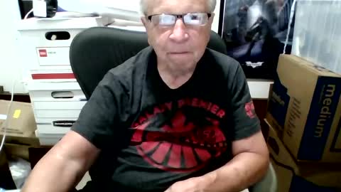 Snapshot of funclemike chatting on 06/13/26, 02:48 funclemike online show from 06/13/26, 02:48