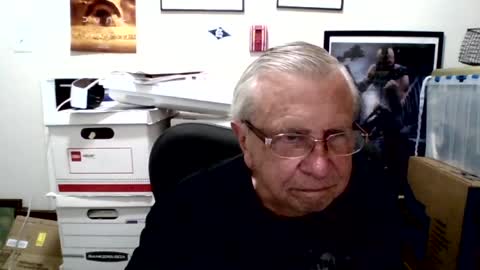 Snapshot of funclemike chatting on 06/18/26, 03:27 funclemike online show from 06/18/26, 03:27
