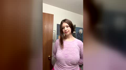 Linnys Palace online show from 03/18/26, 04:32